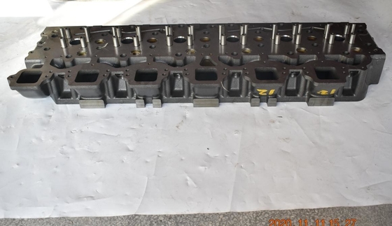 Parties de moteur diesel Tête de cylindre Assy 1105096 Pour moteur  E3406 3406