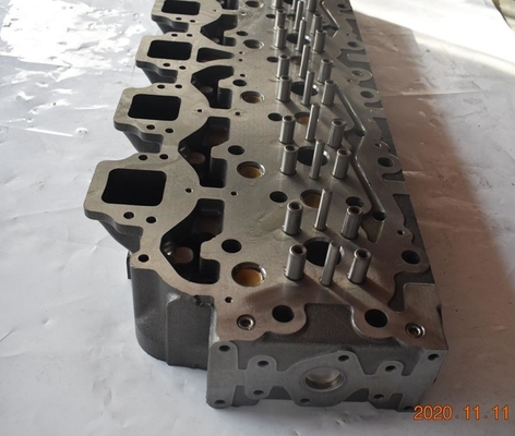 Parties de moteur diesel Tête de cylindre Assy 1105096 Pour moteur  E3406 3406